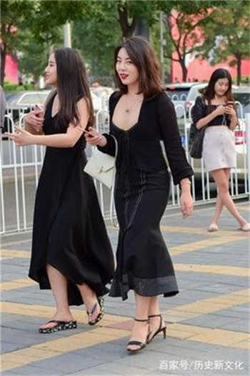 大人版爱情公寓第一季