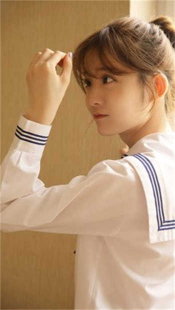 女老师和校长打完扑克