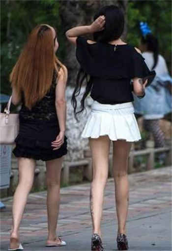 开局推母系统