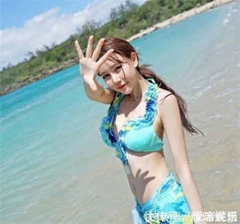 爬山搭讪长发喂水拉手视频