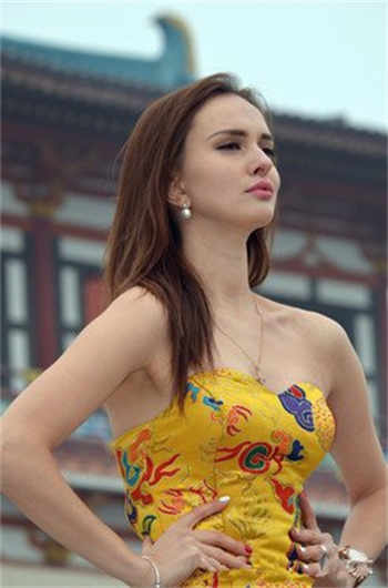 学校女厕所拉肚子