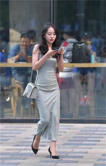 我和单位大姐在仓库