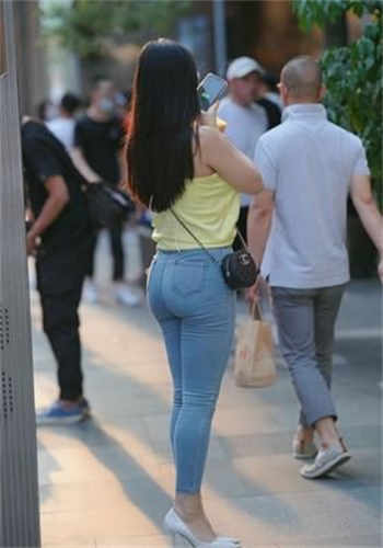 照顾女儿丈夫的母亲电